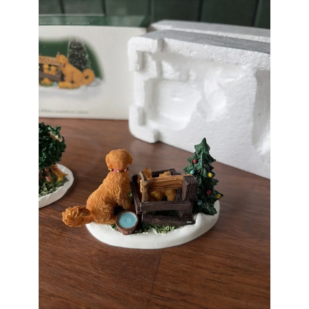 Department 56 Village #52948 Dog & Puppies Cats & Kittens 2 Piece Accessories